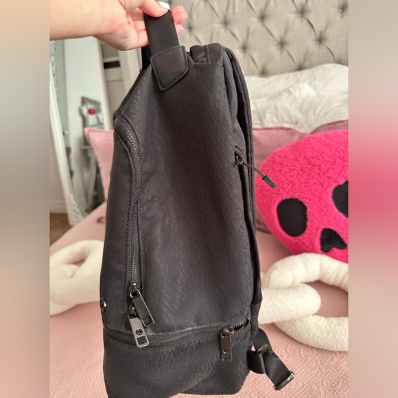 Lululemon backpack - Picture 7 of 9